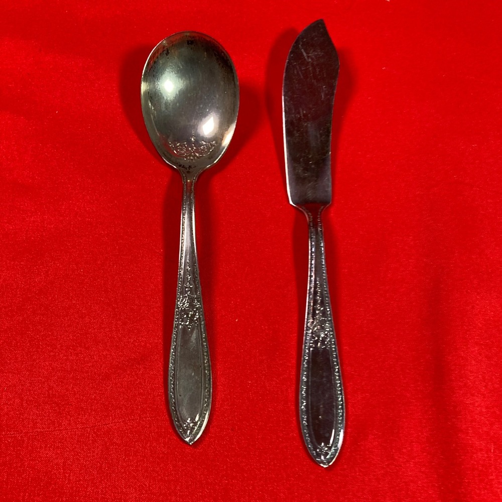 2- Vtg Wm Rogers & Son Triumph Butter Knife & Serving Spoon 1925 Pat